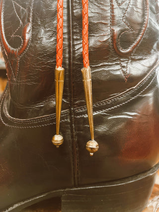 Wire Detail Stone Bolo Tie