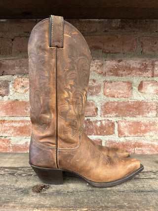 Justin Cowboy Boots Size 7.5
