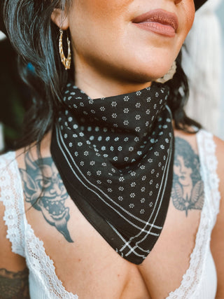 Floral Daisy Bandana